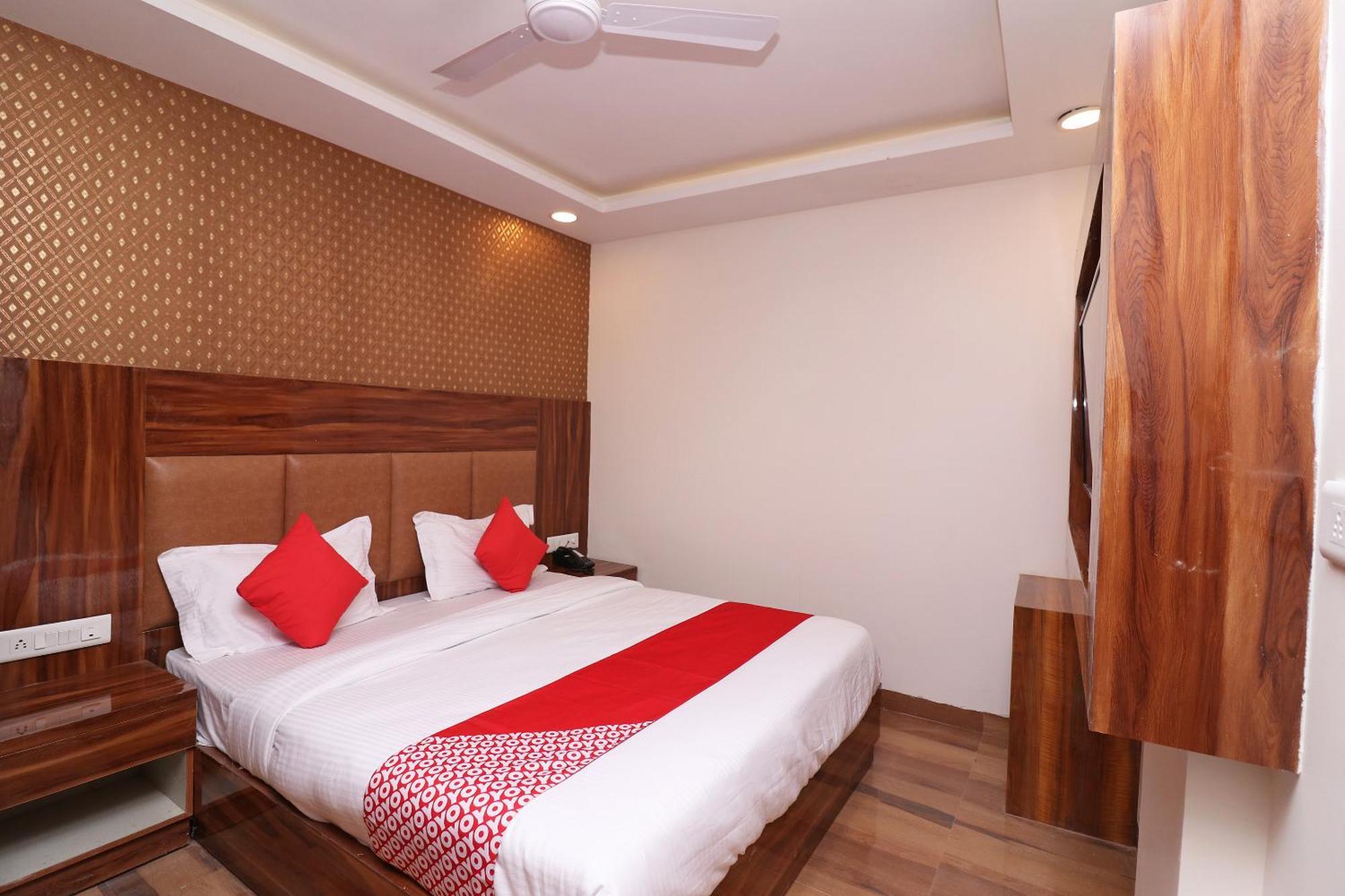Olivia Stay New Delhi Exterior photo